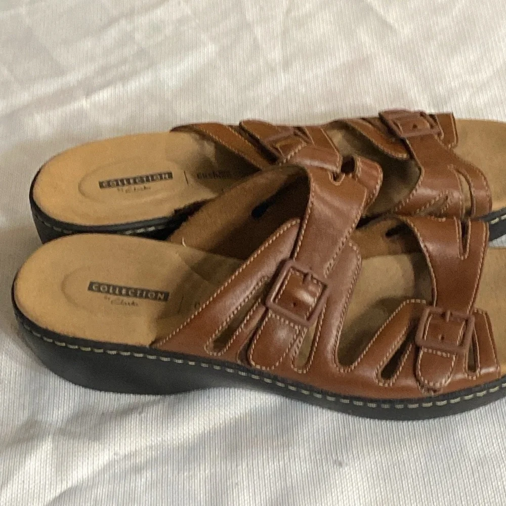 Clarks Wo size 12 Brown Leather Comfort Sandals. FAUX BUCKLE HOOK LOOP‎ STRAPS